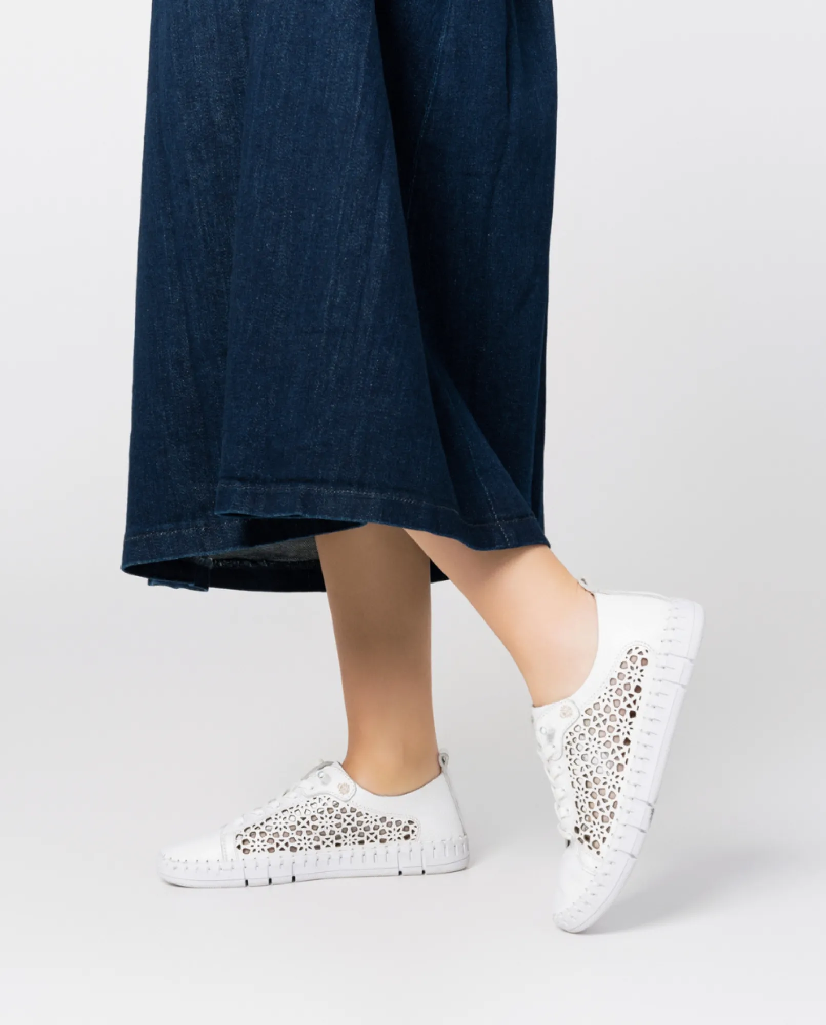chaussure_plate_flow_blan_0.webp Yokono Sneakers | Chaussure Plate FLOW-002 Blanc