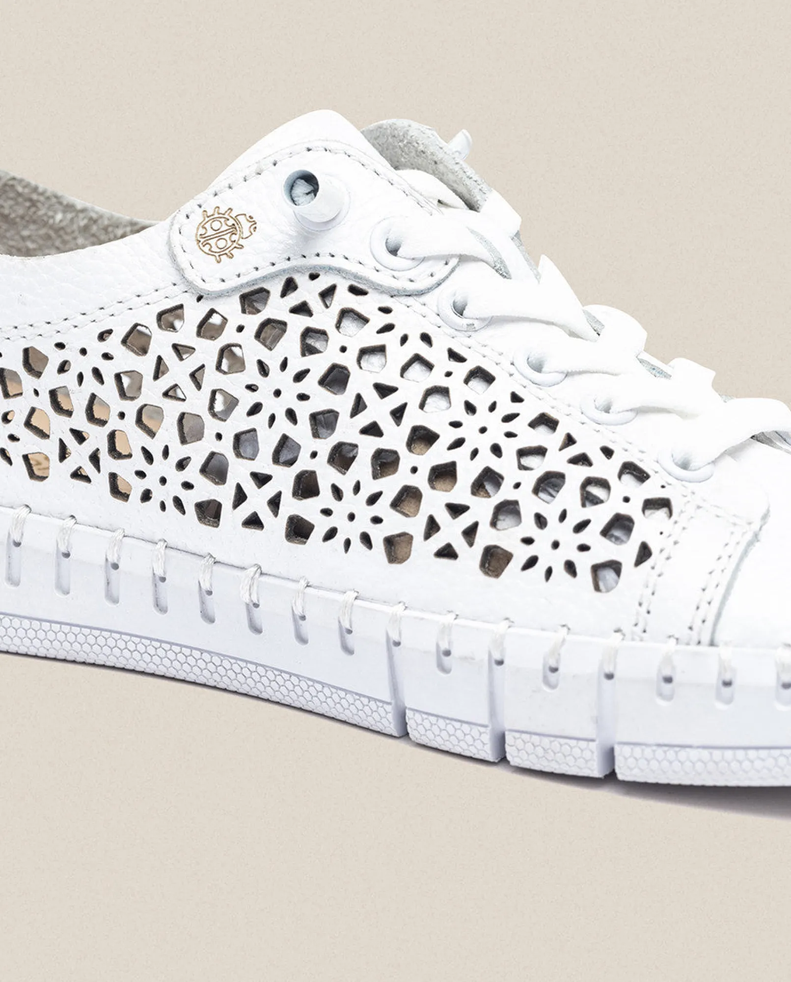 chaussure_plate_flow_blan_3.webp Yokono Sneakers | Chaussure Plate FLOW-002 Blanc